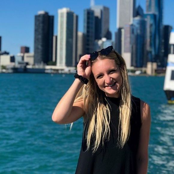 Meet your Posher, Carly - Picture 1 of 1